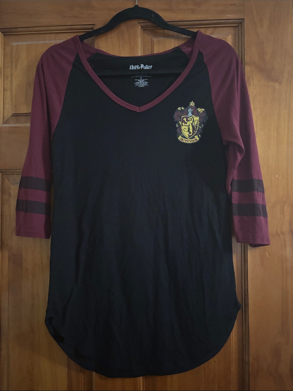 Warner Bros. Gryffindor Raglan Long Sleeve Tee - Black & Burgundy